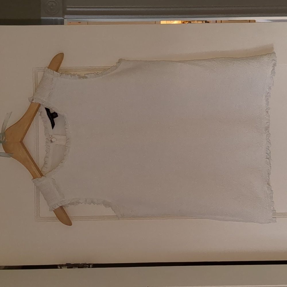 Unused Banana Republic White Boucle Top